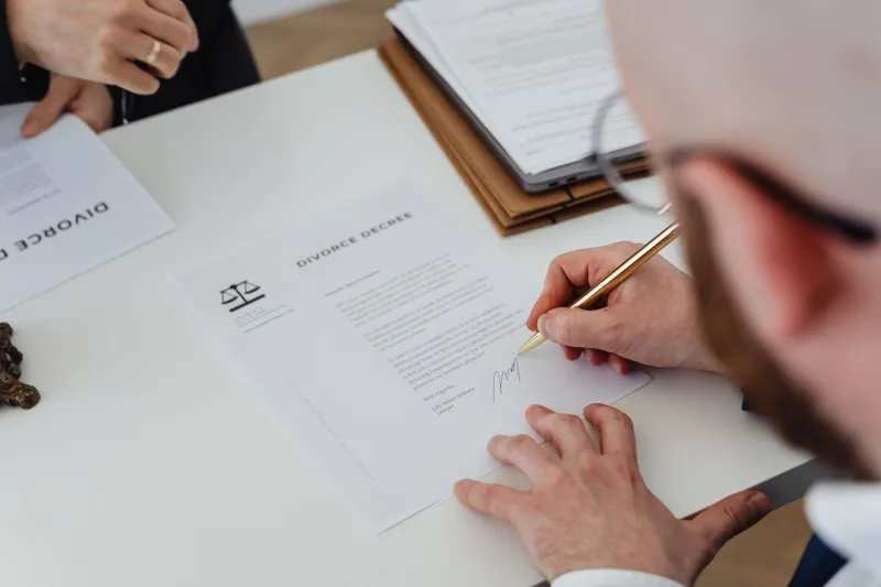 Divorcio en España: realidades jurídicas, plazos reales y errores que pueden salirle muy caros