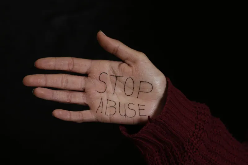 Protección legal frente a la violencia de género: cómo actuar, qué derechos te amparan y qué recursos existen en España